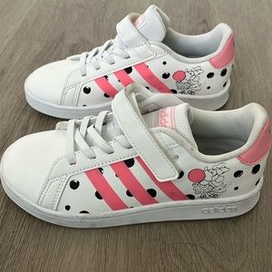 EUC Adidas Grand Court Minnie kids shoes